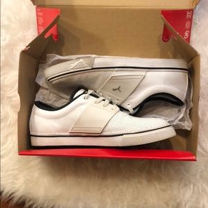 Men’s Puma Sneakers Size 8